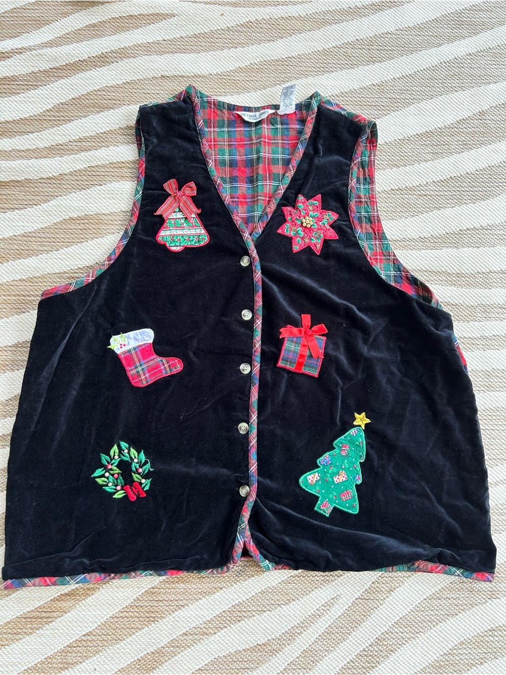 Vintage Plus Size Holiday Embroidered Velvet Patchwork Vest & Plaid  - 22